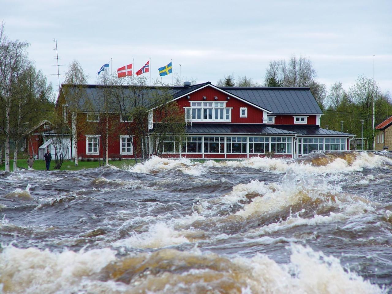 Kukkolaforsen Turist&Konferens Hotell Eksteriør bilde